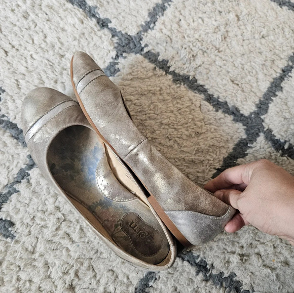 Born genuine leather distressed look ballet flats size 8.5 - Picture 1 of 6